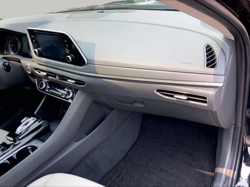 Used 2022 Hyundai Sonata SEL w/ Preferred Accessory Package FWD image 18
