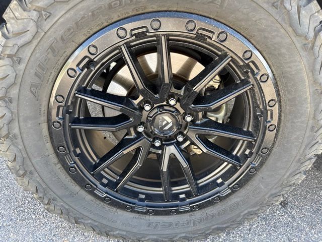 Used 2017 Ford F150 XLT w/ Equipment Group 301A Mid AWD/4WD image 17