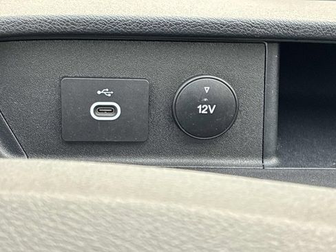 Used 2023 Ford Transit 350 XLT image 28