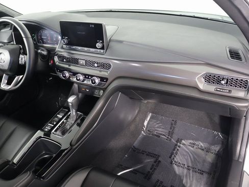 Used 2025 Acura Integra A-Spec image 9