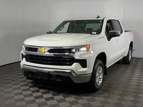 Used 2025 Chevrolet Silverado 1500 LT w/ Protection Package AWD/4WD image 10