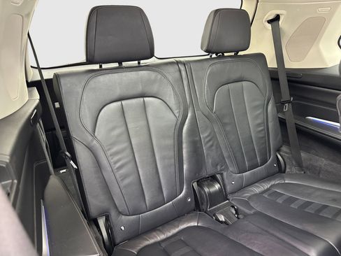 Used 2019 BMW X7 xDrive40i w/ Premium Package AWD/4WD image 46