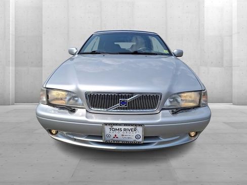 Used 2001 Volvo C70 LT FWD image 2