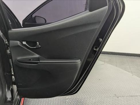 Used 2020 Hyundai Veloster N image 18