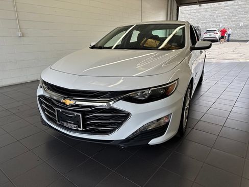 Used 2024 Chevrolet Malibu LT FWD image 3