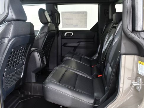 New 2026 Ford Bronco Badlands AWD/4WD image 16
