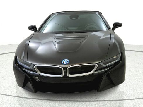 Used 2019 BMW i8 Roadster AWD/4WD image 2