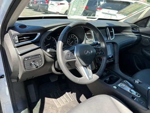 Used 2025 INFINITI QX50 Pure AWD/4WD image 21