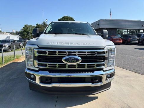 Used 2026 Ford F250 XLT AWD/4WD image 2