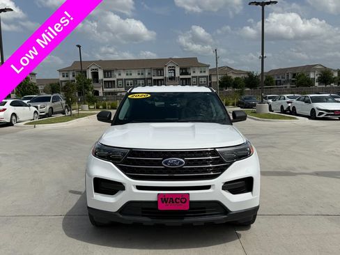 Used 2020 Ford Explorer XLT AWD/4WD image 2