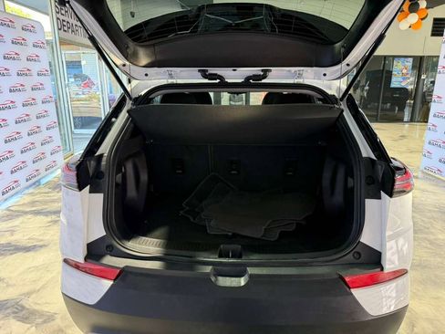 Used 2023 Chevrolet Bolt EUV LT FWD image 45