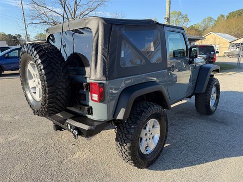 Used 2015 Jeep Wrangler Sport image 5