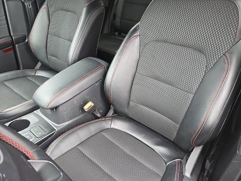 Used 2025 Ford Escape ST-Line image 15