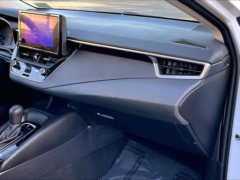 Used 2024 Toyota Corolla LE image 18