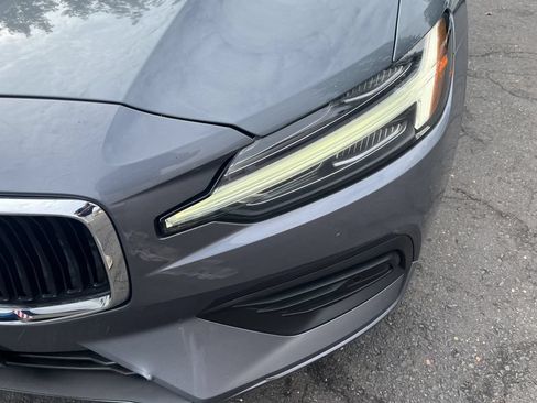 Used 2020 Volvo S60 T6 Momentum AWD/4WD image 25