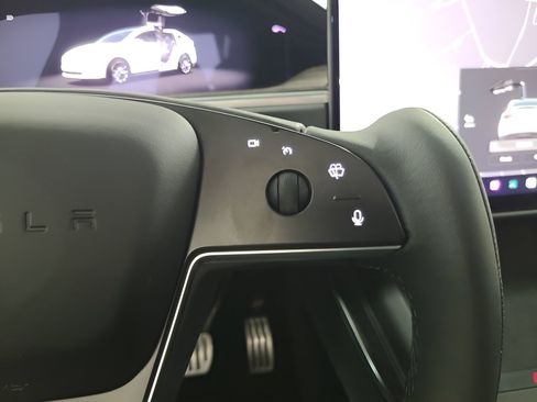 Used 2023 Tesla Model X AWD/4WD image 26