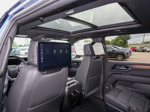 New 2026 GMC Yukon XL Denali w/ Denali Reserve Package AWD/4WD image 14