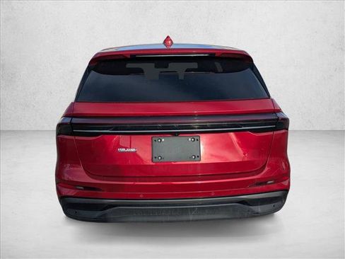 Used 2025 Lincoln Nautilus Premier w/ Equipment Group 102A image 6