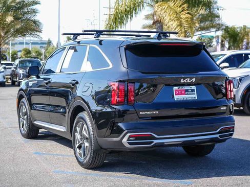 Certified 2023 Kia Sorento EX FWD image 8