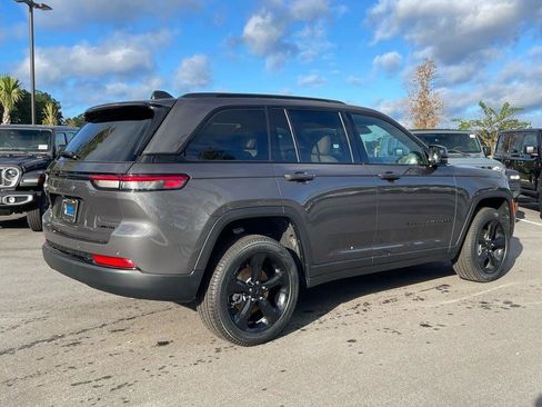 New 2025 Jeep Grand Cherokee Limited w/ Black Appearance Package image 42