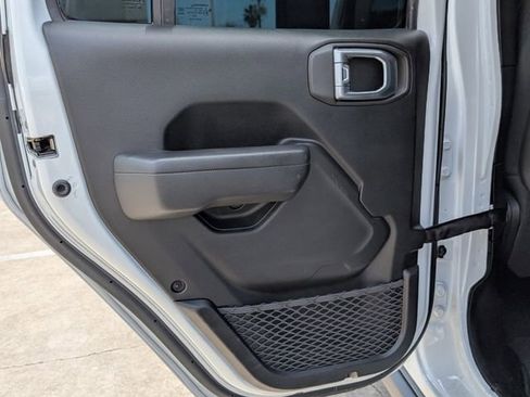 Used 2023 Jeep Wrangler Unlimited Rubicon image 20