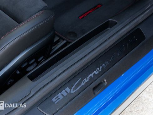 Used 2025 Porsche 911 Carrera 4 GTS image 39