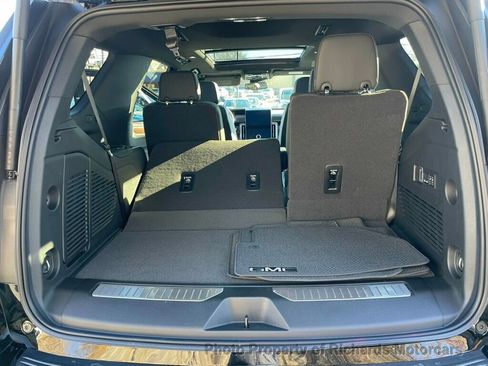 Used 2026 GMC Yukon Denali w/ Sun & Power Step Package image 24