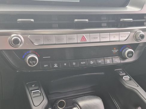 Used 2025 Kia Telluride S FWD image 20