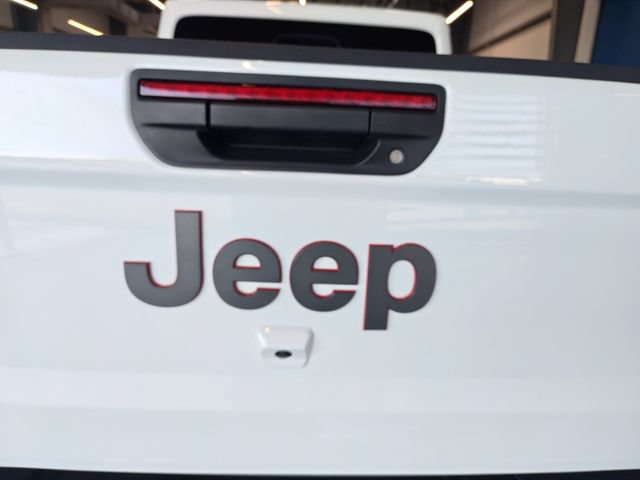Used 2025 Jeep Gladiator Rubicon AWD/4WD image 29