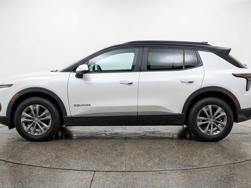 Used 2025 Chevrolet Equinox LT FWD image 5