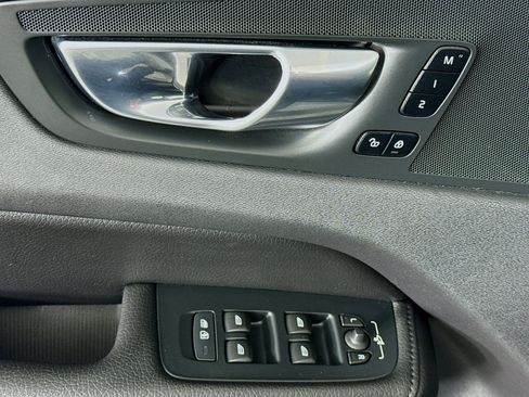 Used 2022 Volvo XC60 T8 Inscription image 41