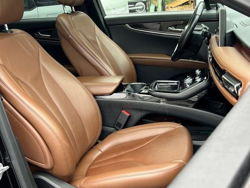 Certified 2022 Lincoln Nautilus Reserve w/ Cargo Utility Package image 8