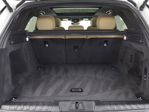 Certified 2025 Land Rover Range Rover Sport SE AWD/4WD image 18