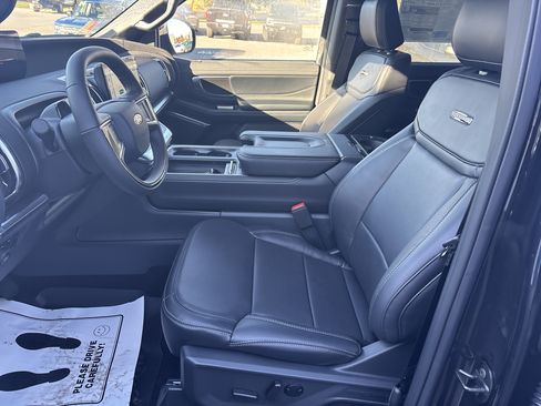 Used 2025 Ford Expedition Max Platinum image 12