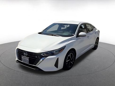 Used 2025 Nissan Sentra SV image 7