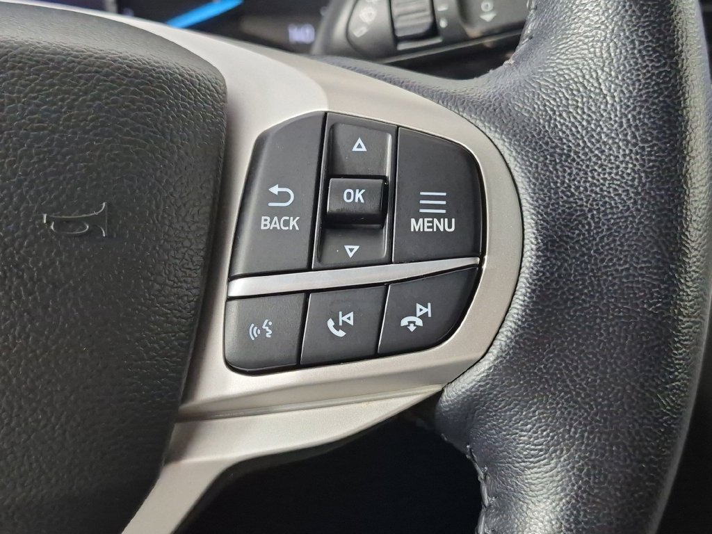Used 2022 Ford Explorer XLT w/ Equipment Group 202A RWD image 21