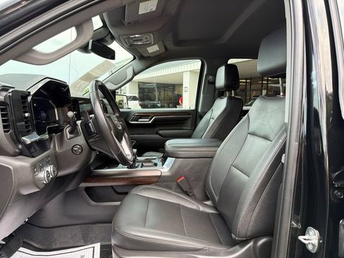 Used 2023 GMC Sierra 1500 SLT AWD/4WD image 20