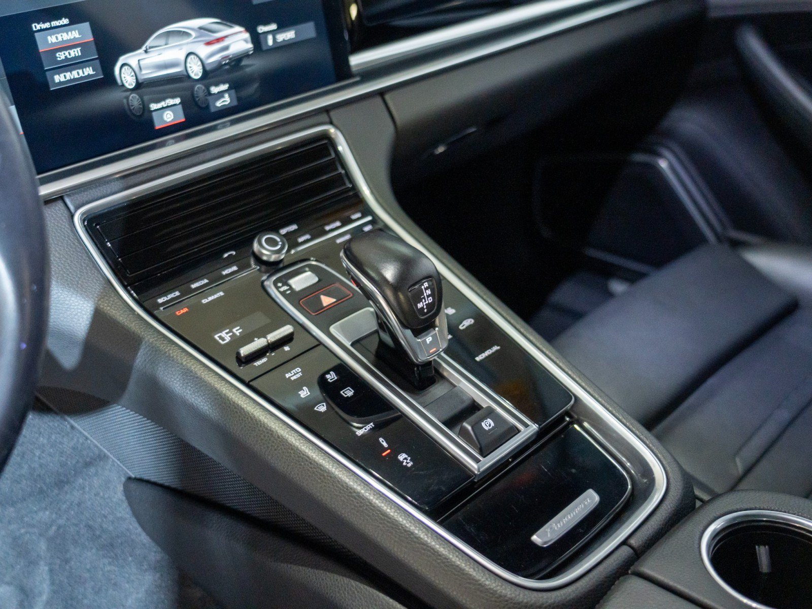 Certified 2020 Porsche Panamera 4S AWD/4WD image 21