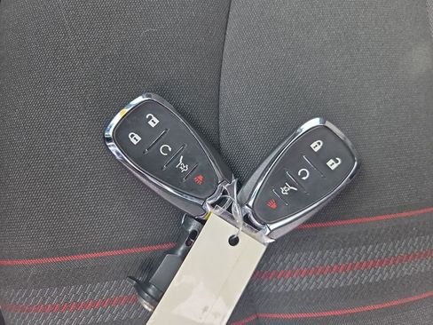 Used 2022 Chevrolet Equinox RS w/ Infotainment Package AWD/4WD image 27