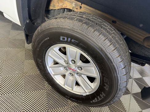Used 2018 GMC Sierra 1500 SLE w/ SLE Value Package AWD/4WD image 10