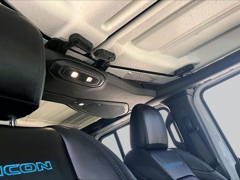 Used 2024 Jeep Wrangler Unlimited Rubicon 4xe w/ Convenience Group AWD/4WD image 13