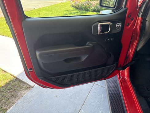 Used 2022 Jeep Wrangler Unlimited Sport AWD/4WD image 13