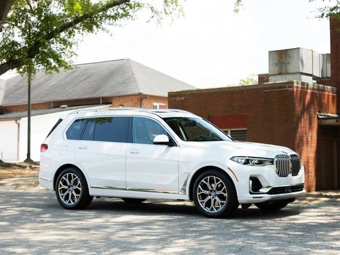 Used 2021 BMW X7 xDrive40i w/ Premium Package AWD/4WD image 7