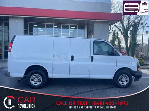 Used 2020 Chevrolet Express 2500 w/ Driver Convenience Package RWD image 8