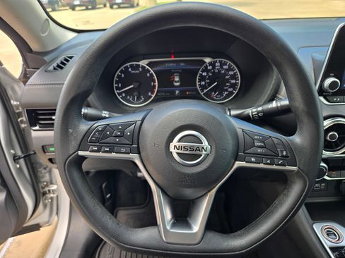 Used 2023 Nissan Sentra SV FWD image 10