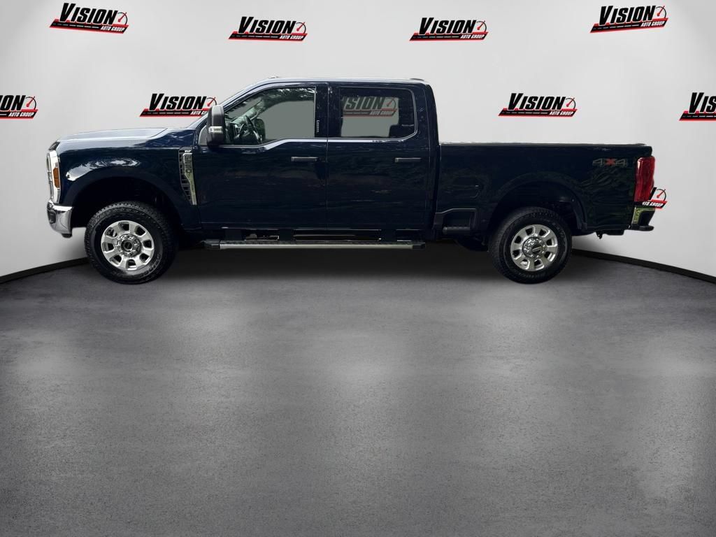 Used 2024 Ford F250 XLT w/ Snow Plow/Camper Package AWD/4WD image 8