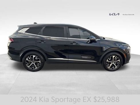 Certified 2024 Kia Sportage EX image 9