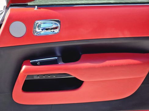 Used 2020 Rolls-Royce Dawn image 8