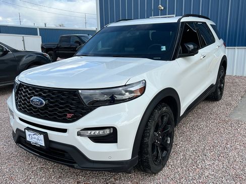 Used 2023 Ford Explorer ST w/ Equipment Group 401A AWD/4WD image 2