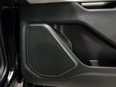 Used 2021 Ford Explorer XLT w/ Equipment Group 202A image 48